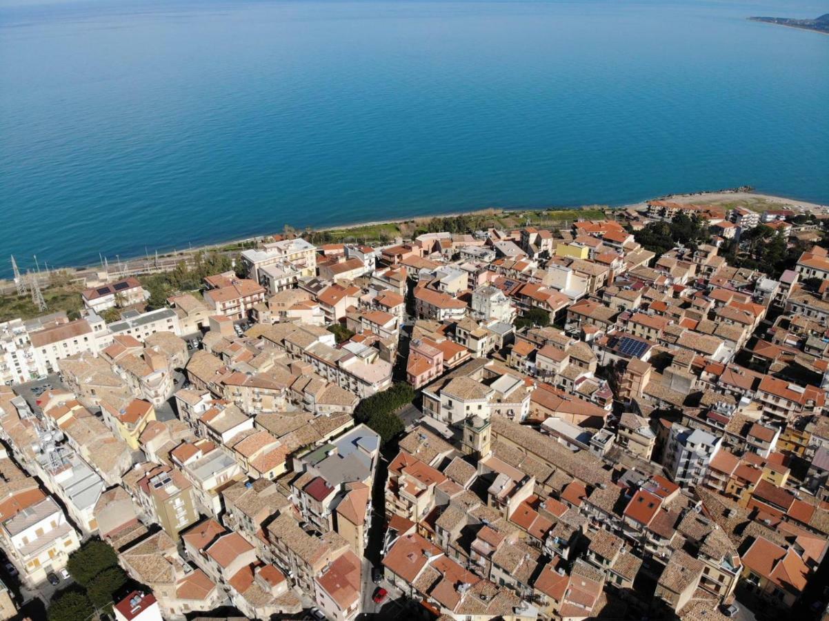 Case Vacanza Le Casette Санто-Стефано-ді-Камастра Екстер'єр фото