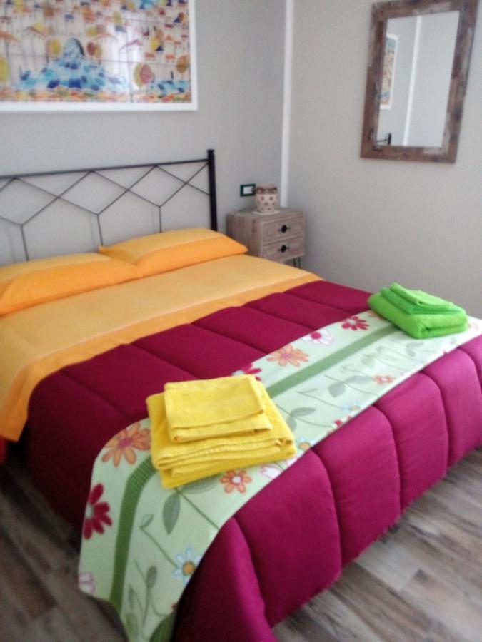 Case Vacanza Le Casette Санто-Стефано-ді-Камастра Екстер'єр фото