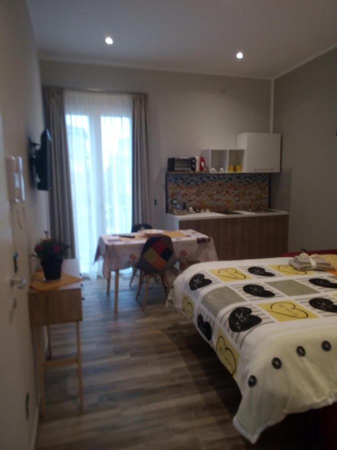 Case Vacanza Le Casette Санто-Стефано-ді-Камастра Екстер'єр фото